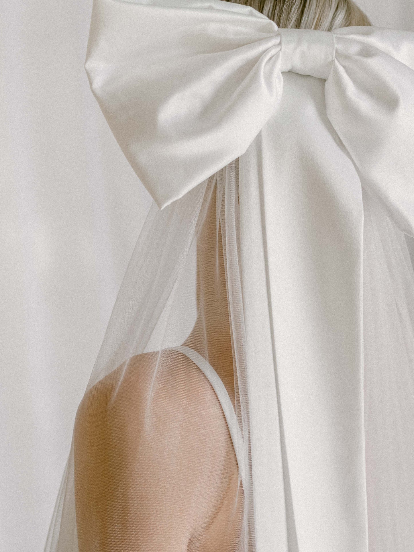 Statement Bow Veil