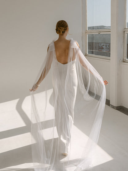 Bow Cape Veil
