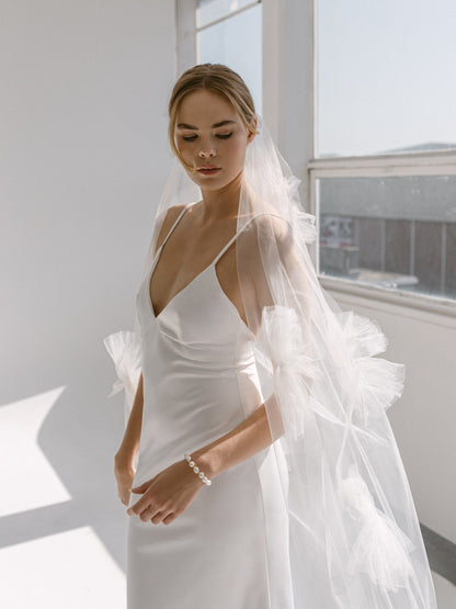 Signature Tassel Veil