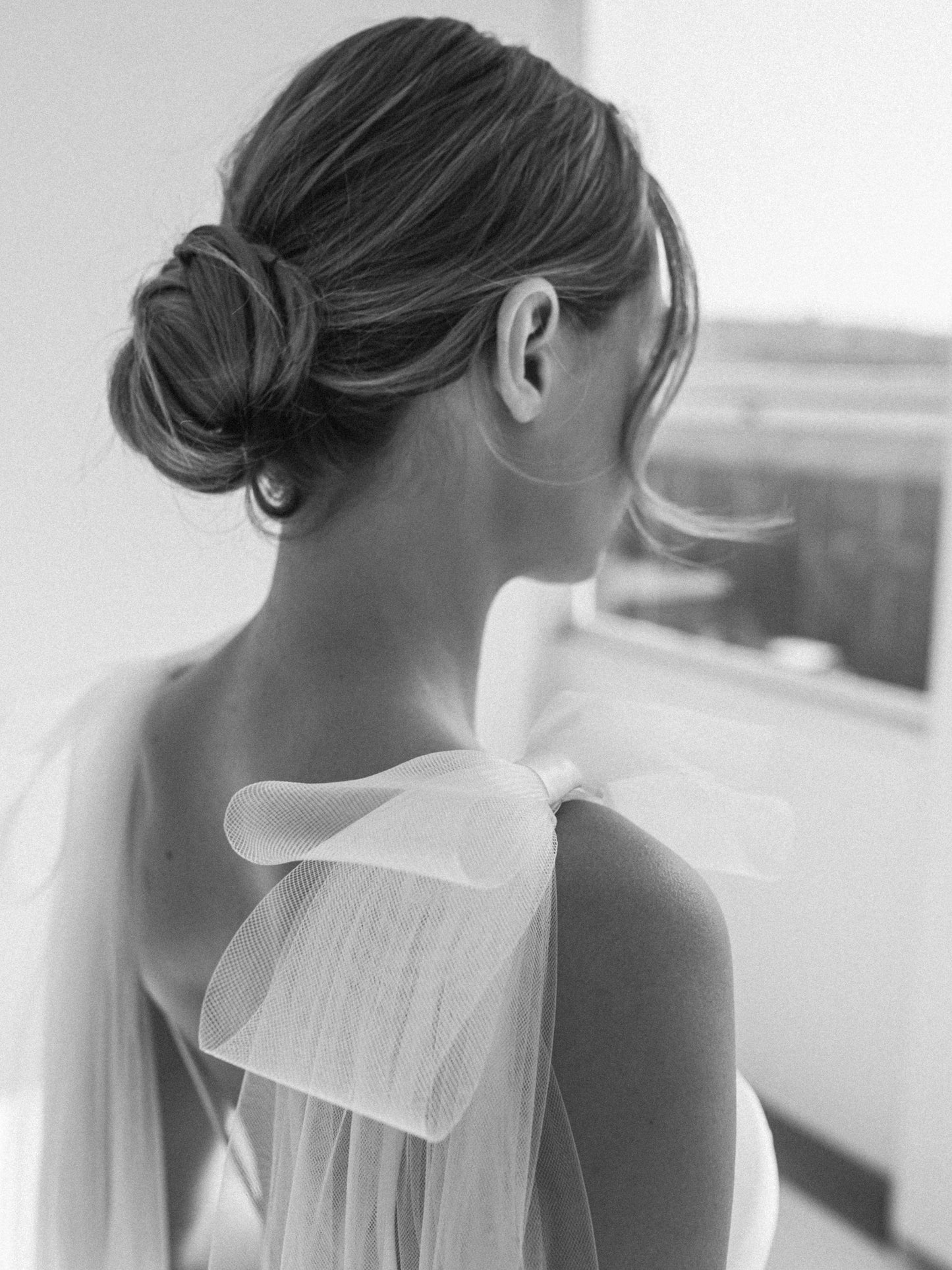 Bow Cape Veil